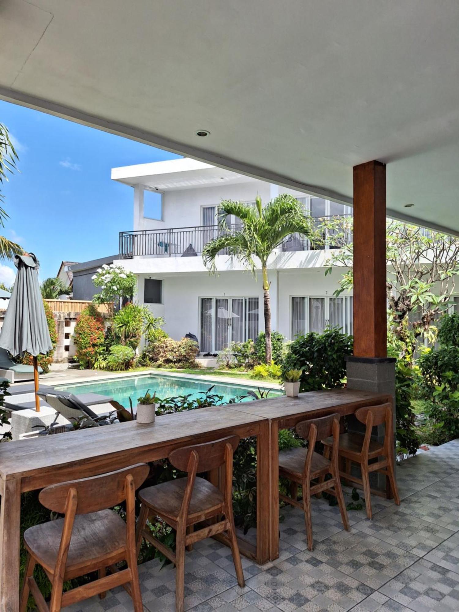 Bonewood Guesthouse Canggu  Exterior photo
