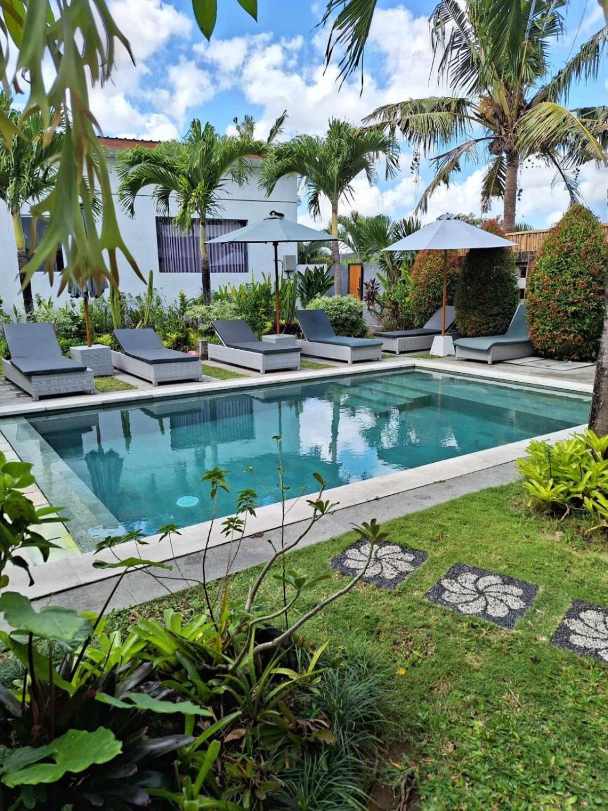 Bonewood Guesthouse Canggu  Exterior photo